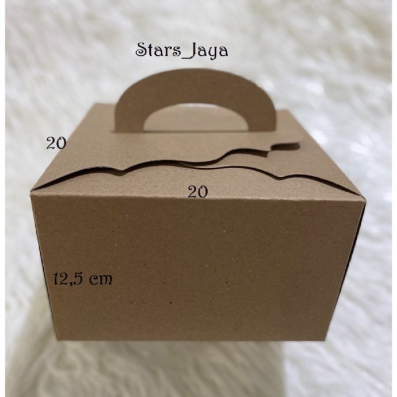 

Box Kraft Tenteng 20x20x12,5cm