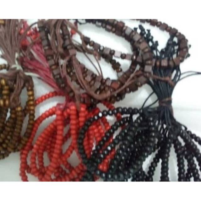 Aneka gelang murah oleh oleh bali