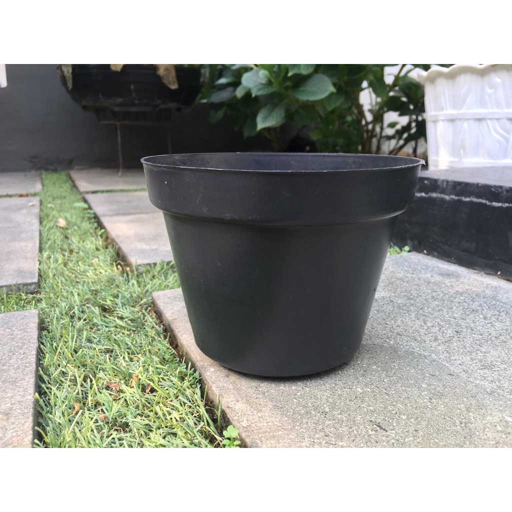 Pot Bunga Murah / Pot Tanaman / Pot Plastik  hitam uk 15 cm