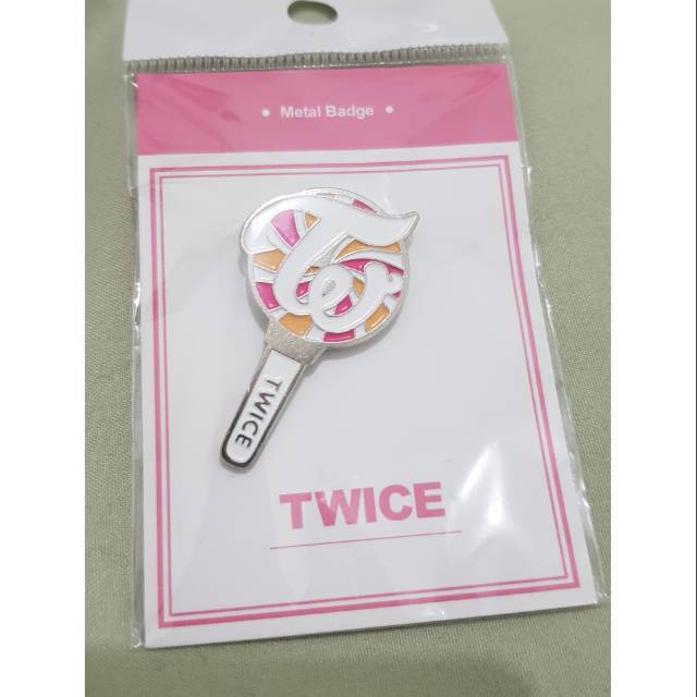 

Metal Badge / Kpop TWICE
