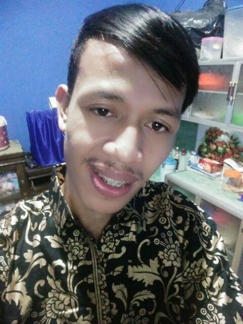 Outer Ruffle Wolfis Batik Kampus