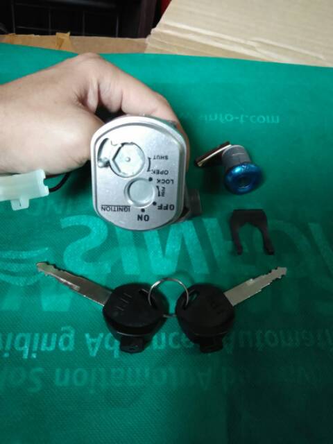 Jual KUNCI KONTAK SET BEAT LAMA (KARBU) | Shopee Indonesia