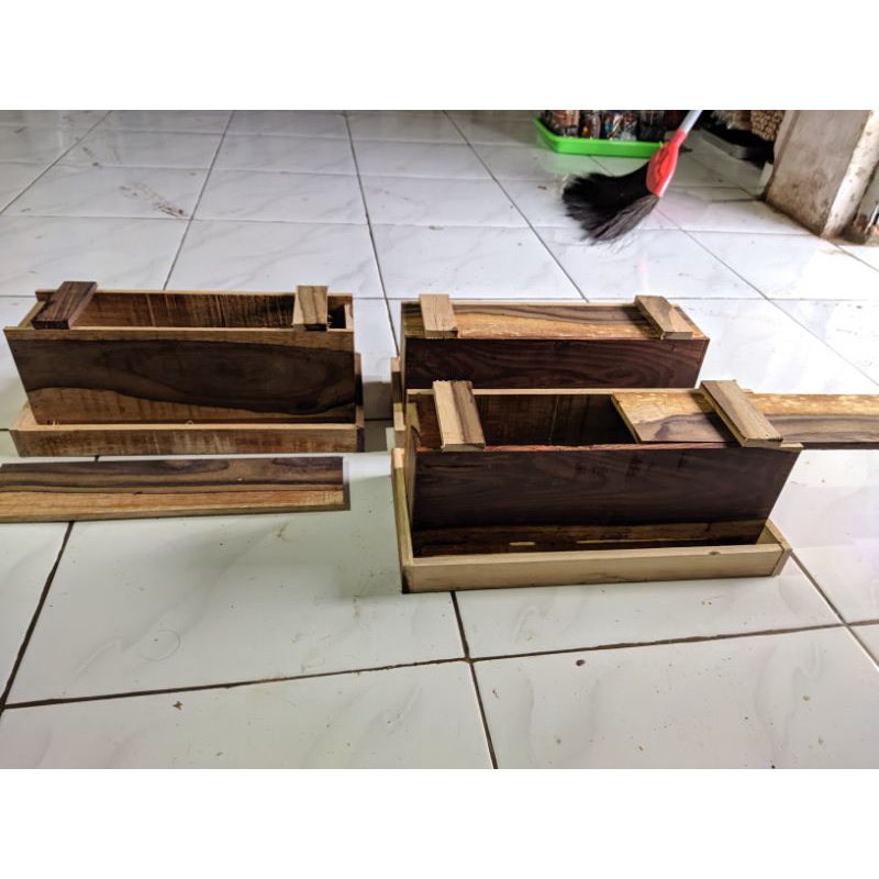 tempat pakan DOC dispenser tempat pakan ayam