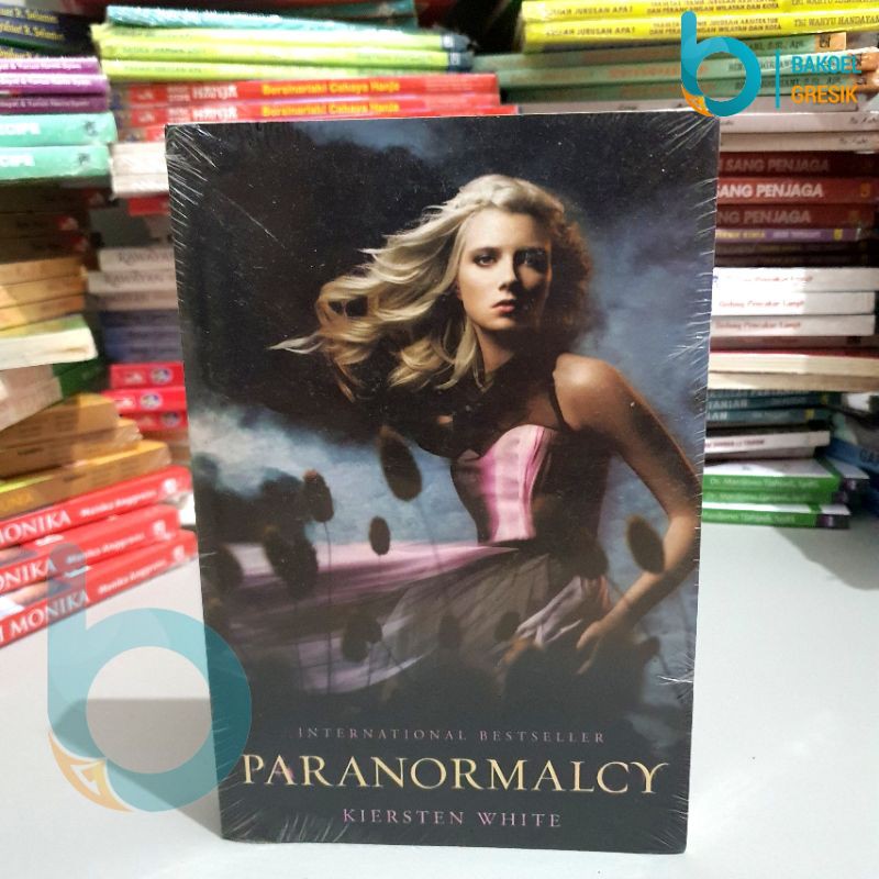 Paranormalcy - Internasional Bestseller | Novel Terjemahan | Kiersten white | Rak C