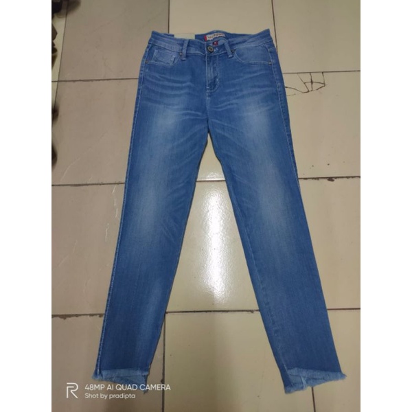 Celana AKO Jeans