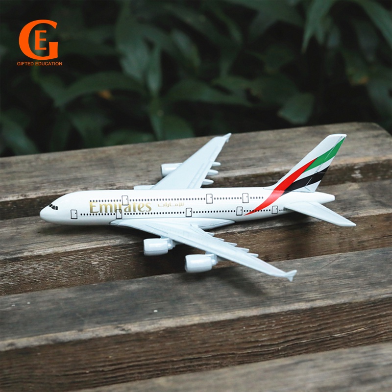 Miniatur Diecast Pesawat Airbus 380 Bahan Metal A380 Aviation 15cm Untuk Koleksimainan