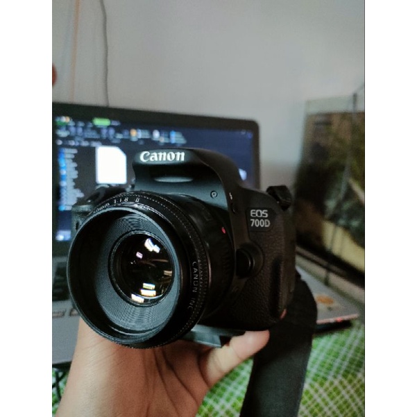 Canon eos 700D lensa fix canon 50mm