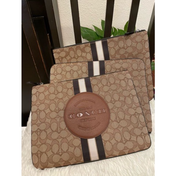 Coach large pouch wrislet men signature brown