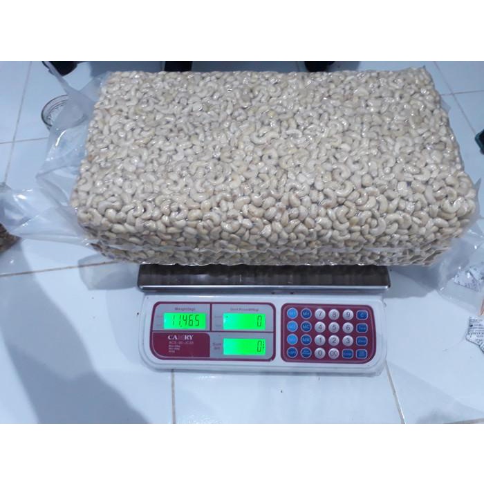 

1kg Kacang mede / mete / mente Mentah Super Jumbo asli wonogiri