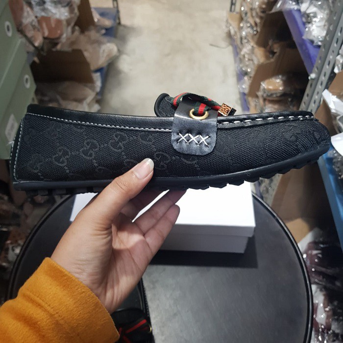 Sepatu Loafers Wanita 098020 Monogram Horsebit Loafers