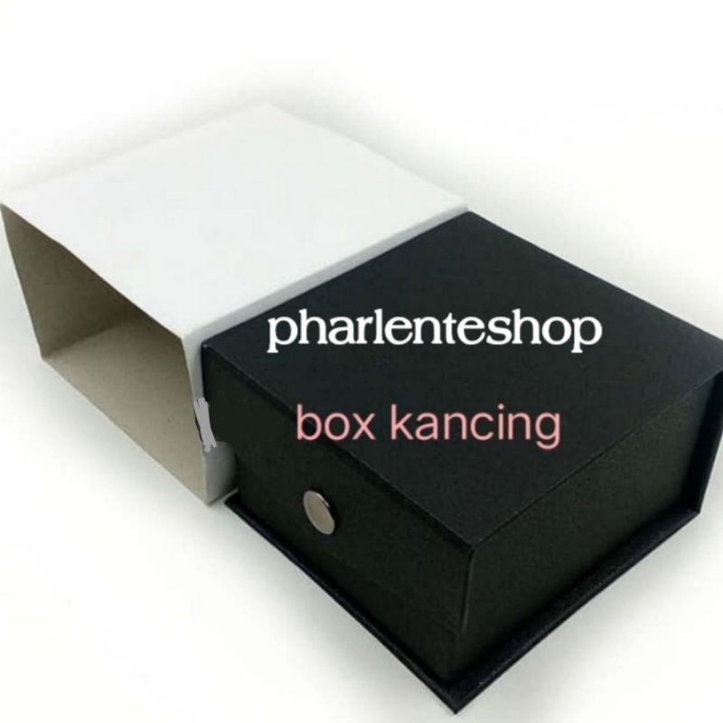 jam tangan box kancing