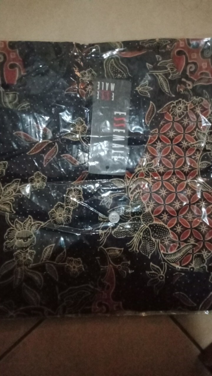 Kemeja Pria Esmale / Kemeja Pria Murah / Kemeja Thr / Kemeja Murah Motif Batik Dan Abstrak