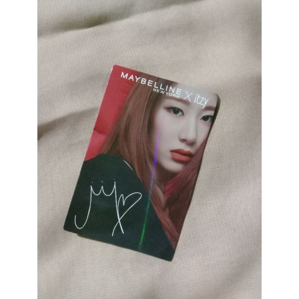 Photocard Maybelline×Itzy chaeryeong