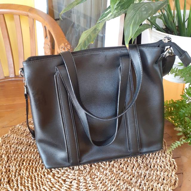 Preloved tas flashy warna hitam