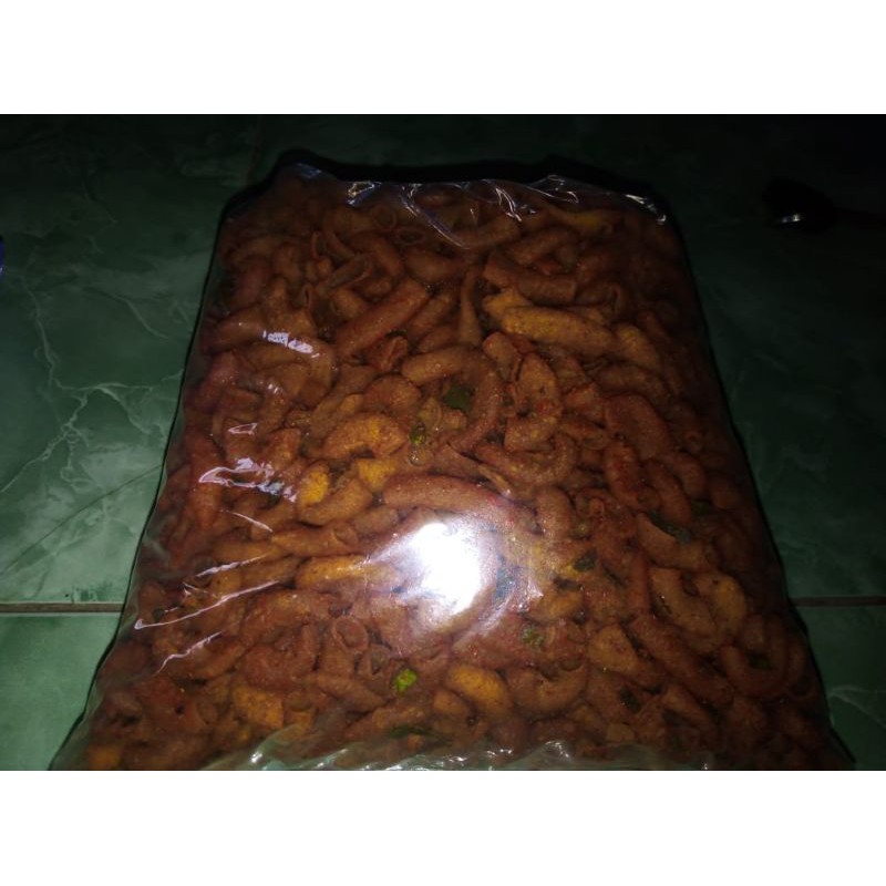 

makaroni pedas daun jeruk
