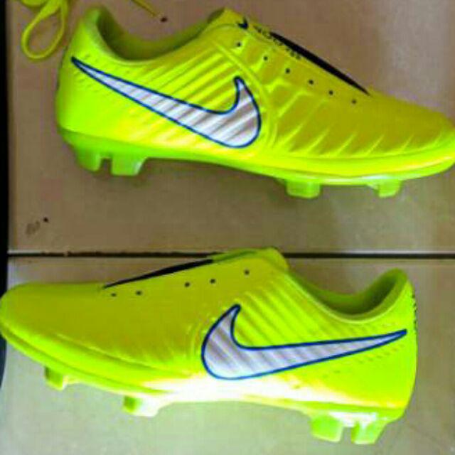 Paket Komplit Sepatu Bola Nike Tiempo gred ori.promo bola Tiempo murah.new bola Nike promo-Sptu aj bisa milih