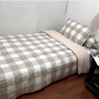 Bed cover only motif kotak emily khaki size 200x200 by request bedcover saja tinggi sprei 40cm