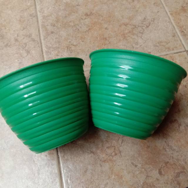 Pot tawon ukuran 15 HIJAU