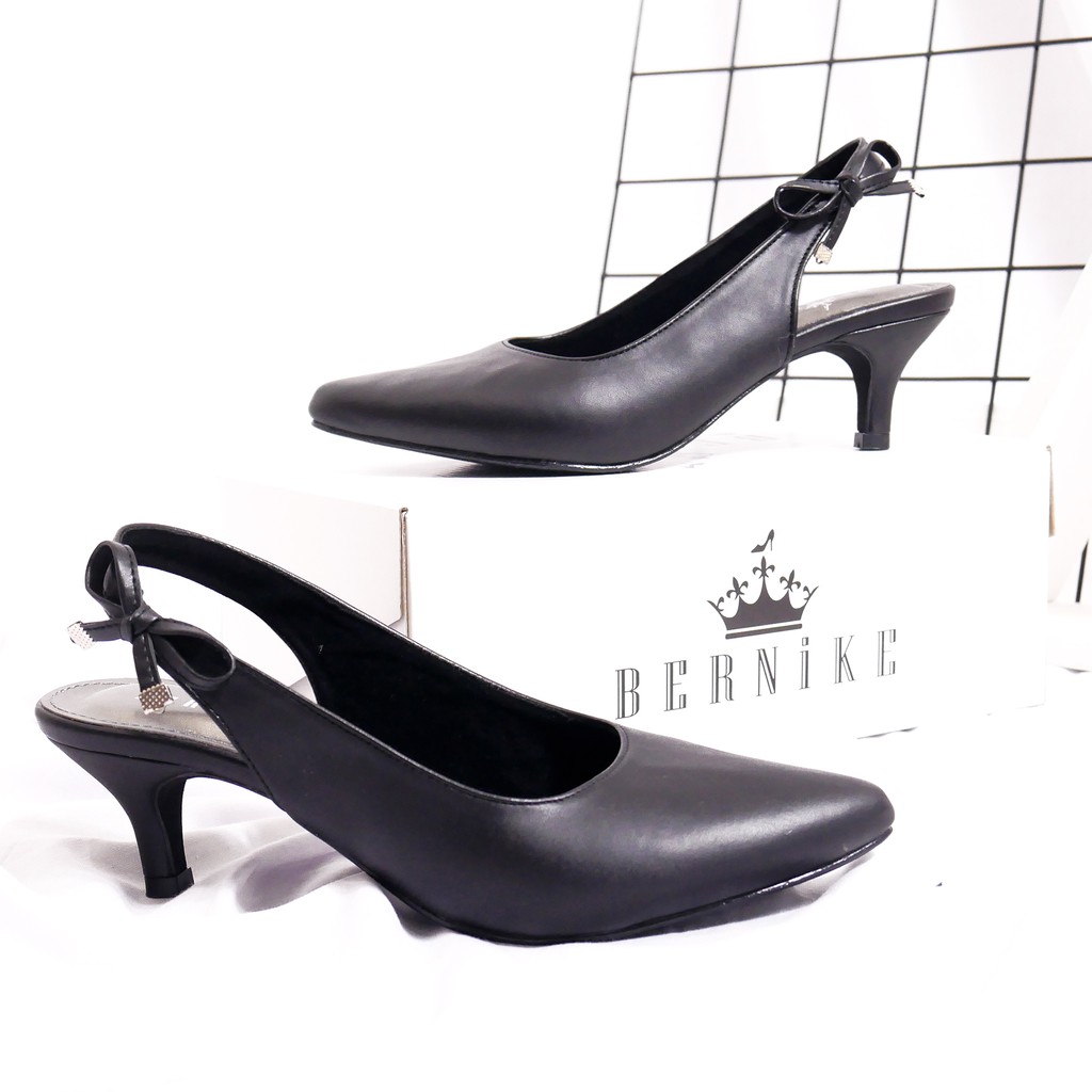 Yongki Komaladi - Sepatu Hak Wanita Tinggi 5cm Black Edition