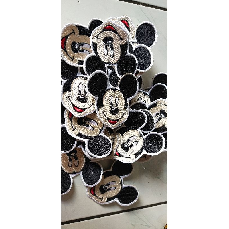 emblem patch bordir mickey mouse