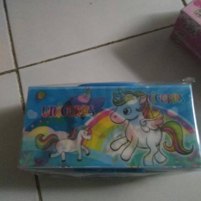 

Kotak pensil