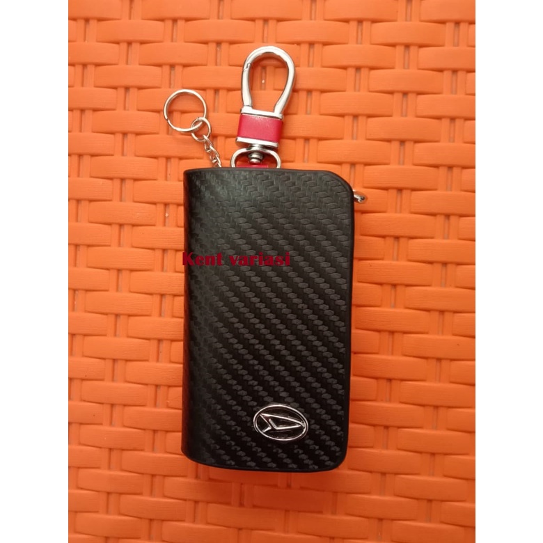 Dompet STNK Carbon Gantungan Kunci Mobil Logo Daihatsu Universal