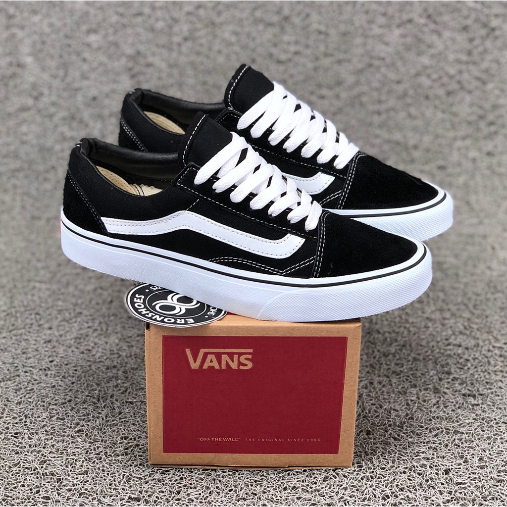 harga sepatu vans original di store