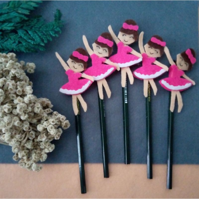 

Pensil Hias Flanel Princess 15