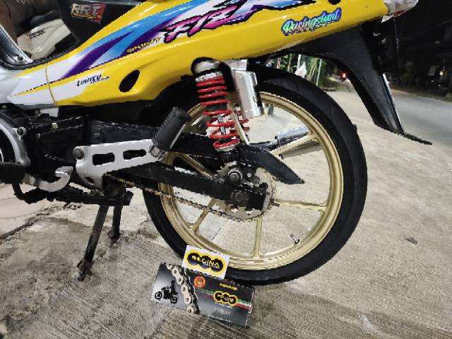 Rantai REGINA CHAIN RACING URBAN 415 - 130