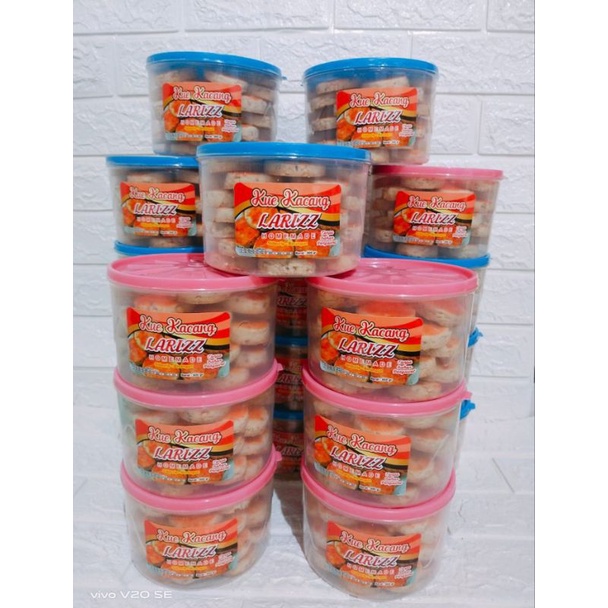 

Kue kacang LARIZZ PREMIUM