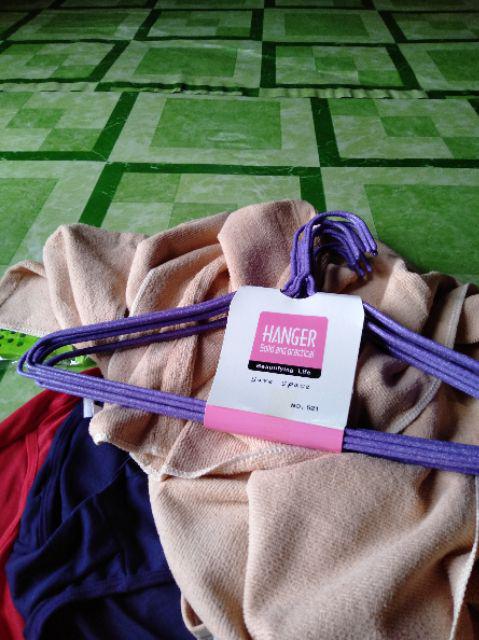 Hanger / Gantungan Baju Plastik/gantungan / Gantungan Plastik / Gantungan Warna 10 Pcs Per Pax Cb