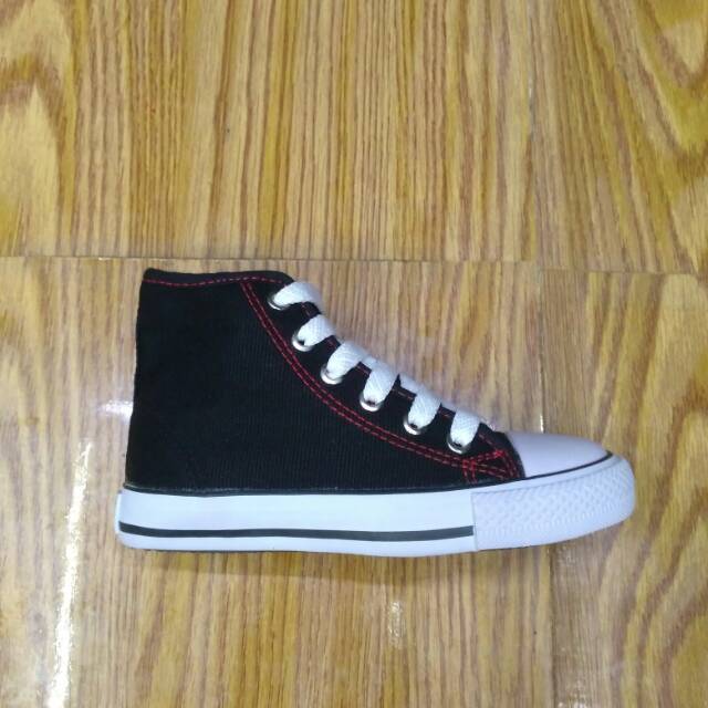 Sepatu sekolah hitam new basket