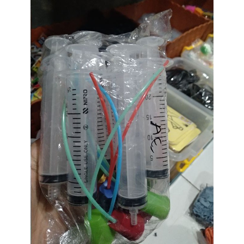 mainan suntikan isi 10/ suntikan bekam