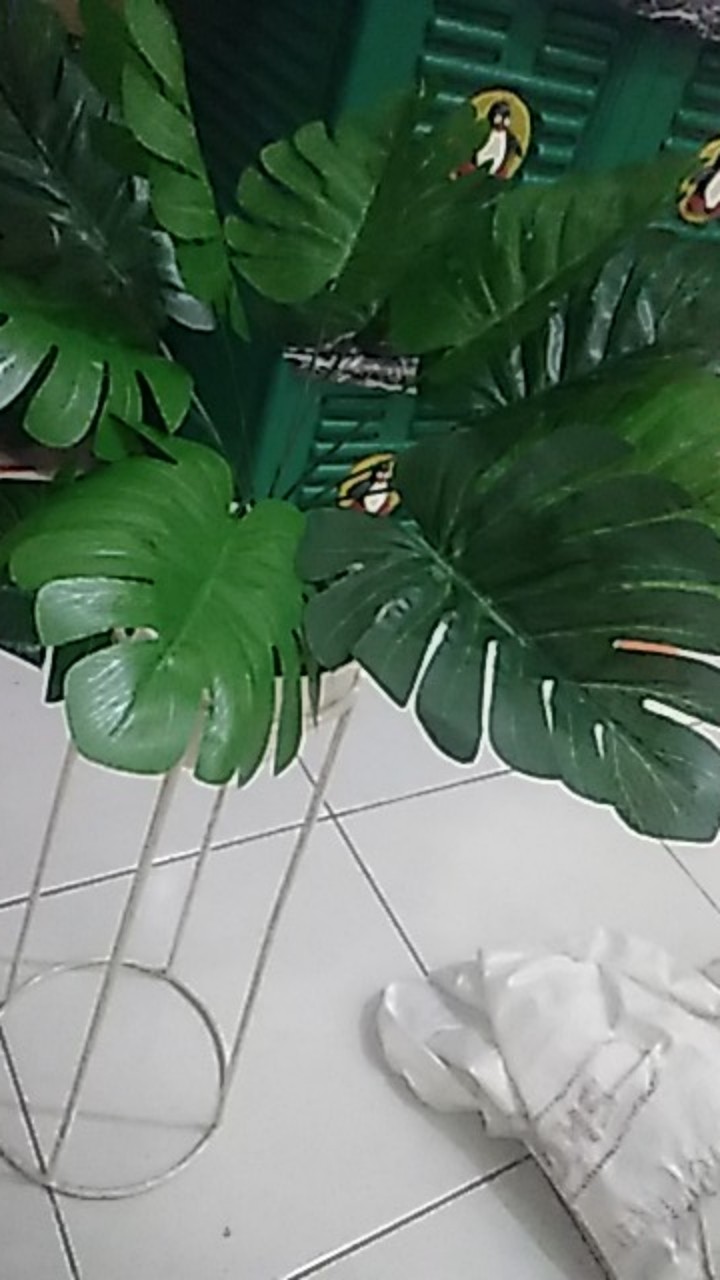 Ariani1318 Set Bunga Plastik Daun Monstera Dengan Pot Plastik Tawon Dekorasi Rumah Shabby Chic