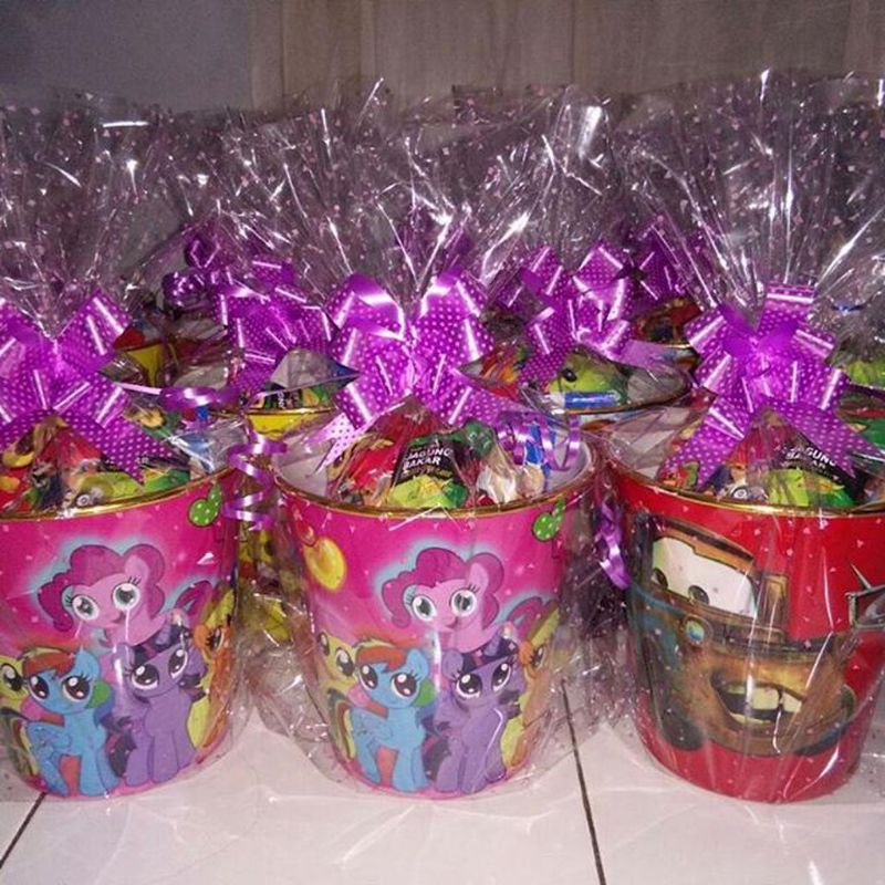 

Paket snack ulang tahun anak/ souvenir tempat sampah/ bingkisan murah