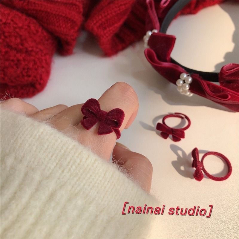 Kotak Cincin Bentuk Beruang Warna Biru Merah Strawberry Untuk Wanita