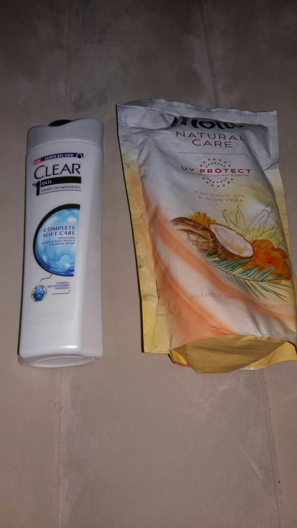 Molto Pewangi Dan Pelembut Pakaian