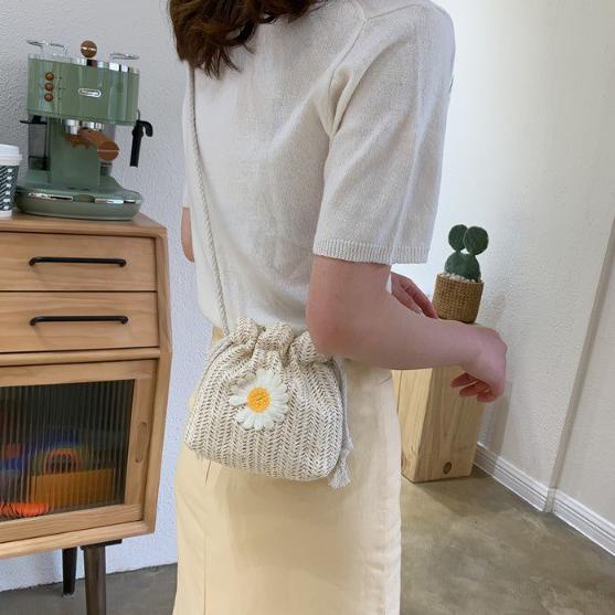 Terbaru.. Mouseman - Tas Selempang Rajut Motif Bunga Daisy / Tas Serut