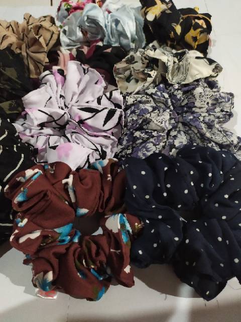 Scrunchie ikat rambut cepol / kuncir rambut kain scrunchie jumbo