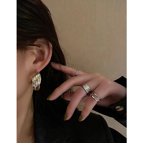 LRC Anting Tusuk Fashion Alloy Geometric Stud Earrings V57141