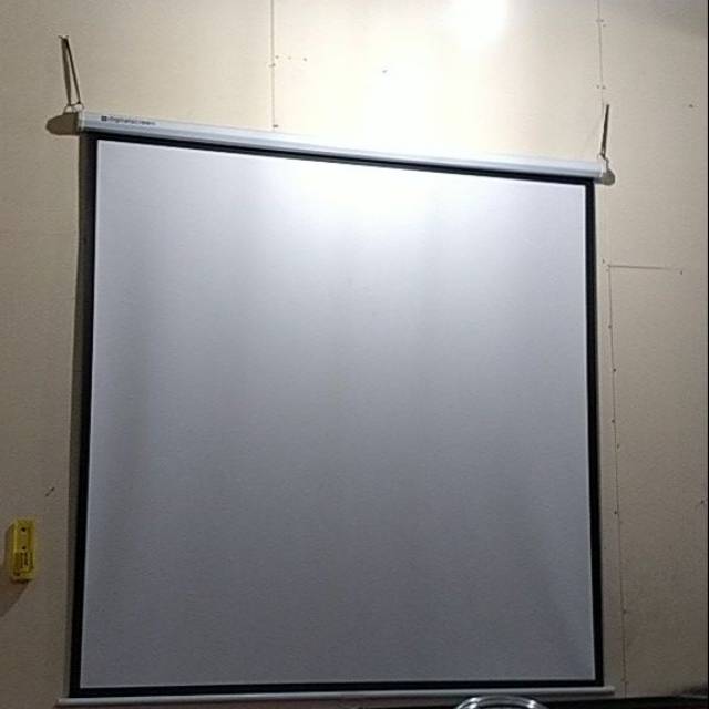 Letaec Motorized Screen 70 inch