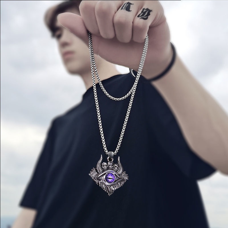 Kalung Rantai Dengan Liontin Bentuk Tengkorak Mata Setan Bahan Stainless Steel