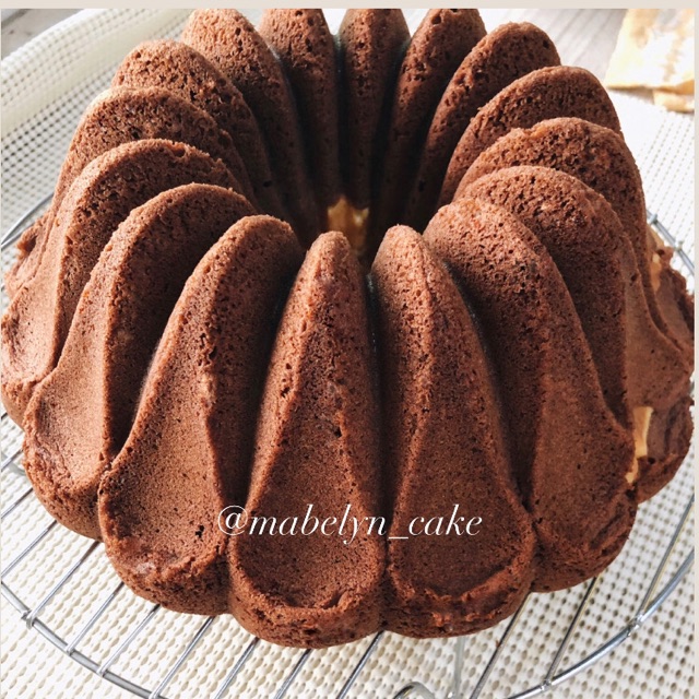 

Mabelyn Cake - Choco Cream Cheese with Butter Cake