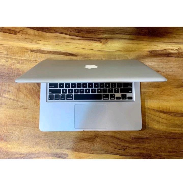 Macbook Air 2013 11 Inch  RAM 4 / SSD 128 / 256 GB Second Original