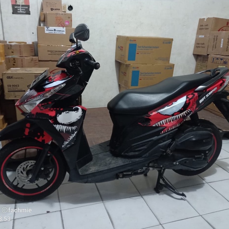 Stiker Decal Motor Vario 125-150 ESP Motif Venom