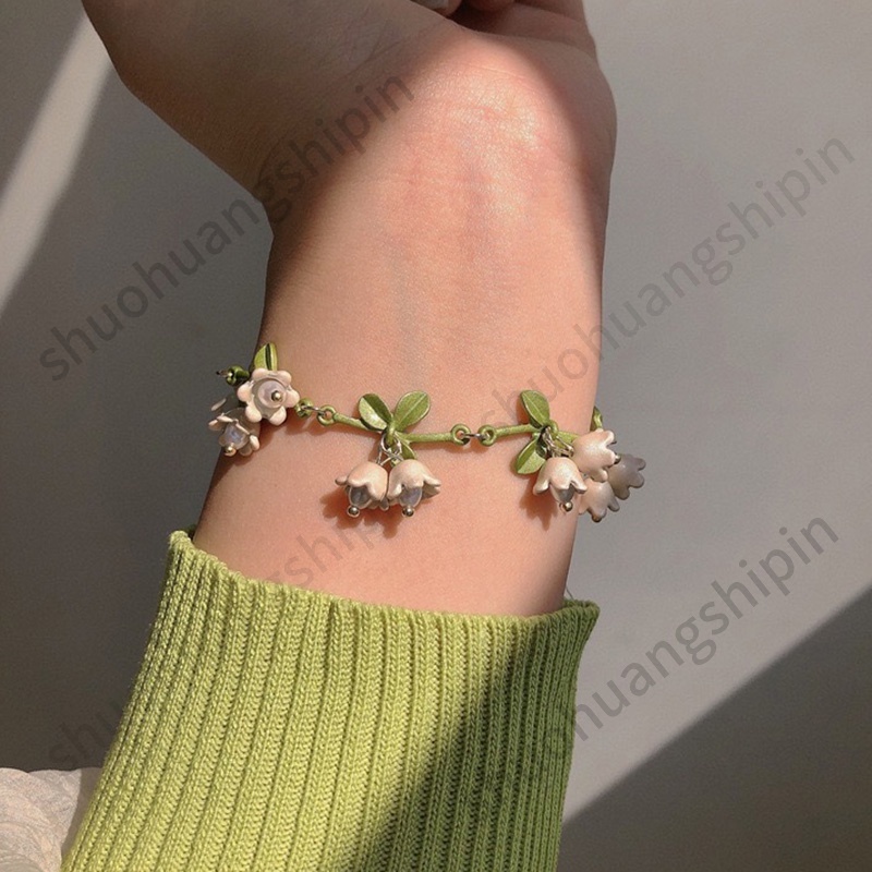 Gelang Tangan Rantai Aksen Bunga Lily Putih Elegan Untuk Wanita