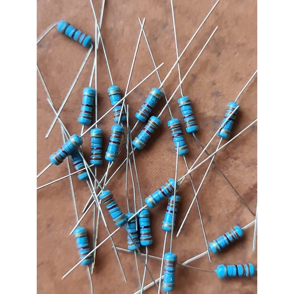 Resistor 1/2 watt 330