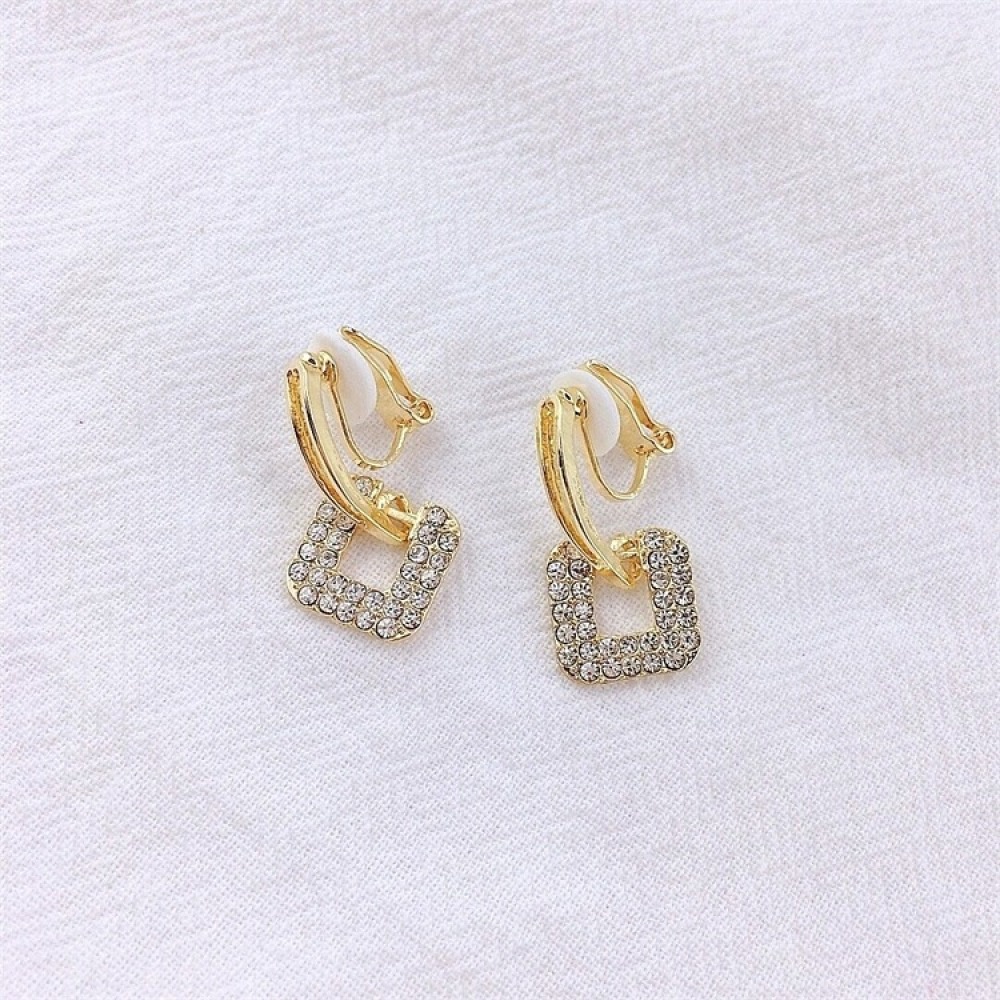 Anting Klip Tanpa Tindik Bentuk Kotak Lapis Emas Hias Kristal Untuk Wanita