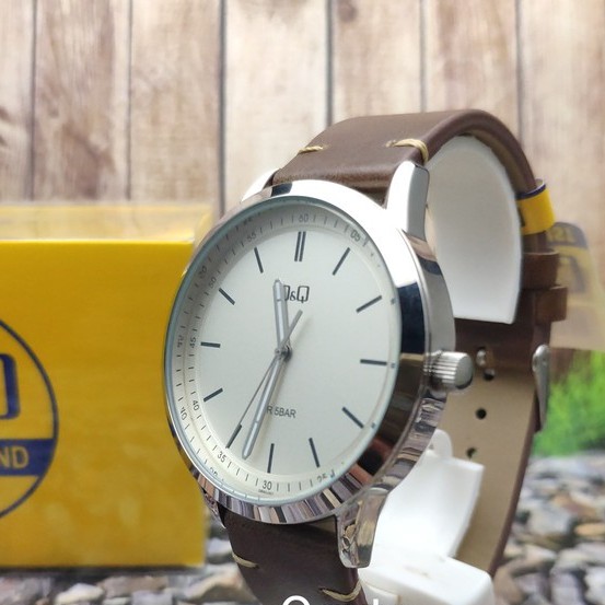 [COD] Jam Tangan Pria Q&Q QQ Analog Strap Kulit Cokelat QB80J301Y Original KEREN KOTAK KADO TERBARU
