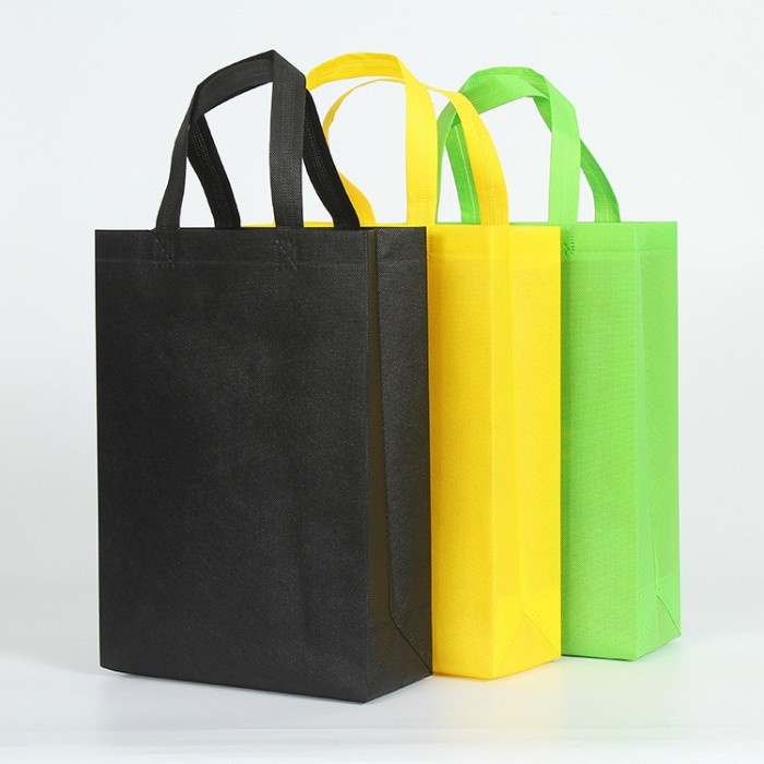 

Tas Spunbond flat 30x8x40 / goodie bag murah press / spunbun